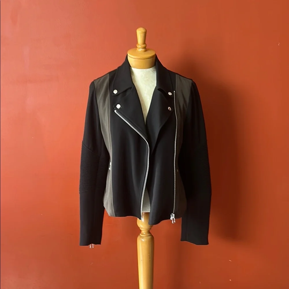 Aritzia Wilfred Black and Brown Bomber Jacket - Picture 11 of 16
